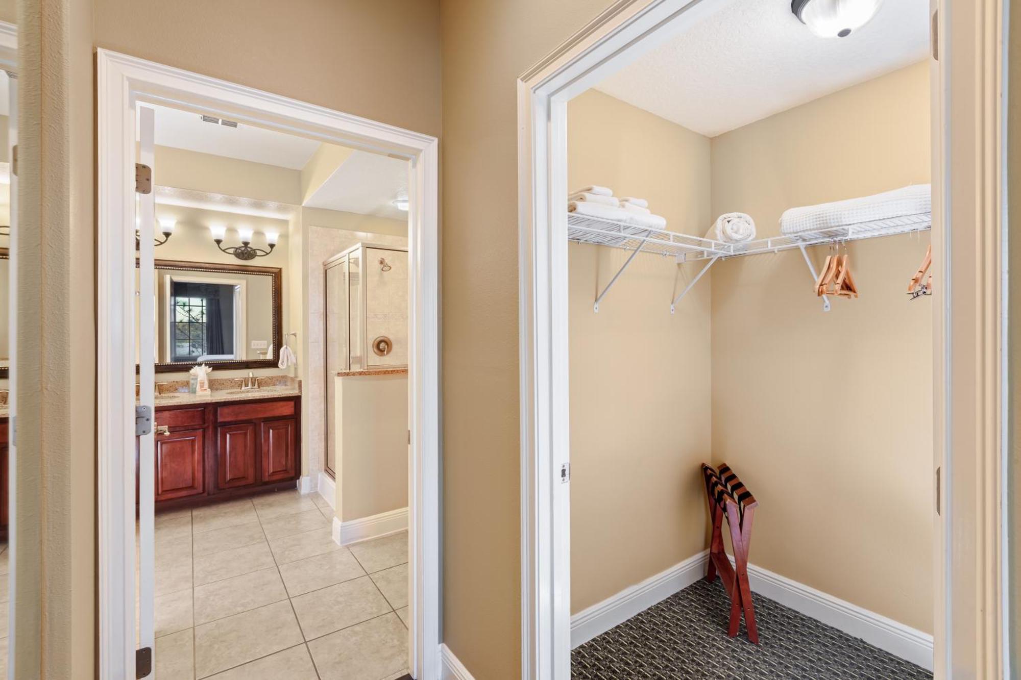 Three-Bedroom Lake View