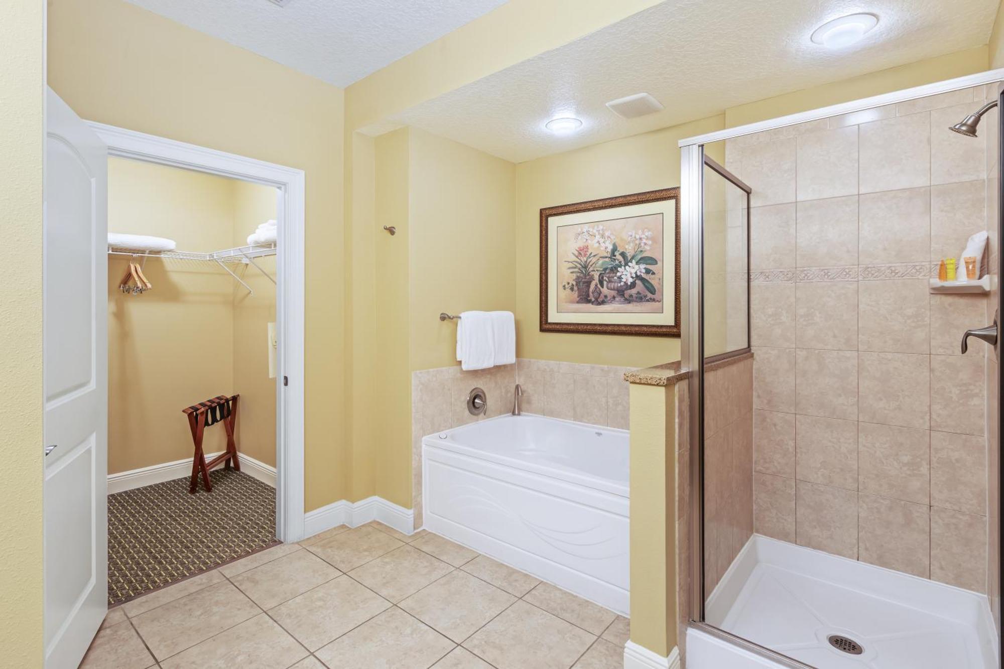 Three-Bedroom Lake View