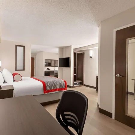 Ramada By Wyndham Suites Orlando Airport- Free Airport Shuttle-3