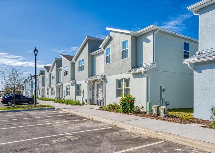 Villa: Formosa Valley By Une Homes