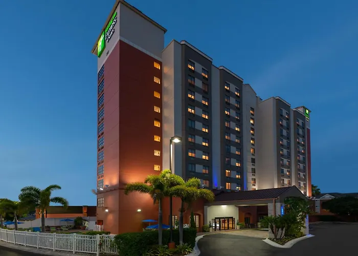 Holiday Inn Express & Suites - Nearest Universal By Ihg