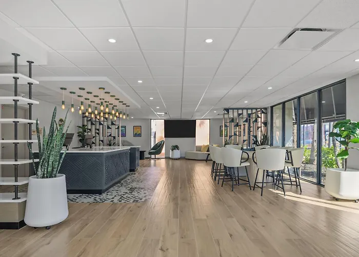 Hotels with pool B&B Orlando International Drive Near Universal - Newly Renovated!