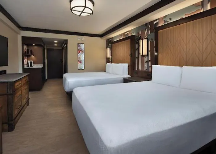 Luxury hotel only: Disney'S Wilderness Lodge